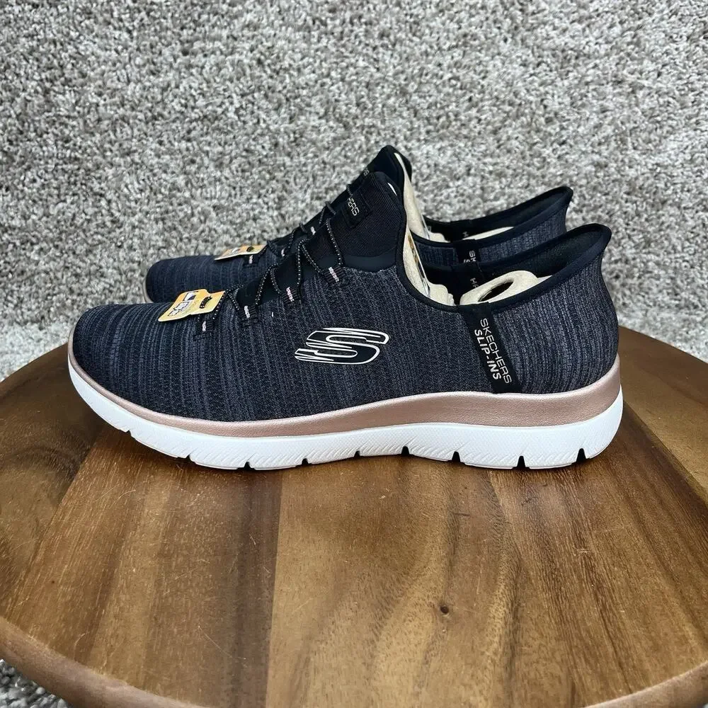 Skechers summits hands